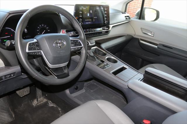 used 2023 Toyota Sienna car