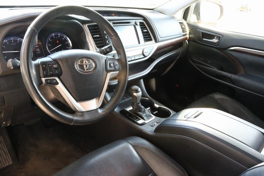 used 2015 Toyota Highlander car, priced at $17,888