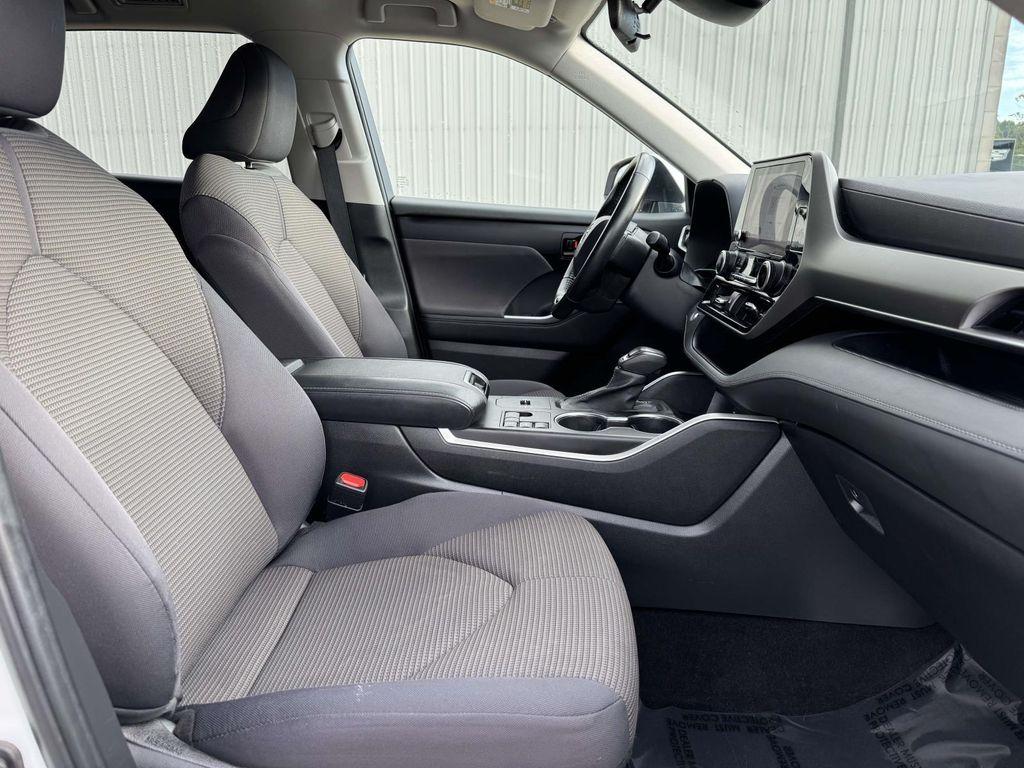 used 2023 Toyota Highlander car, priced at $32,653