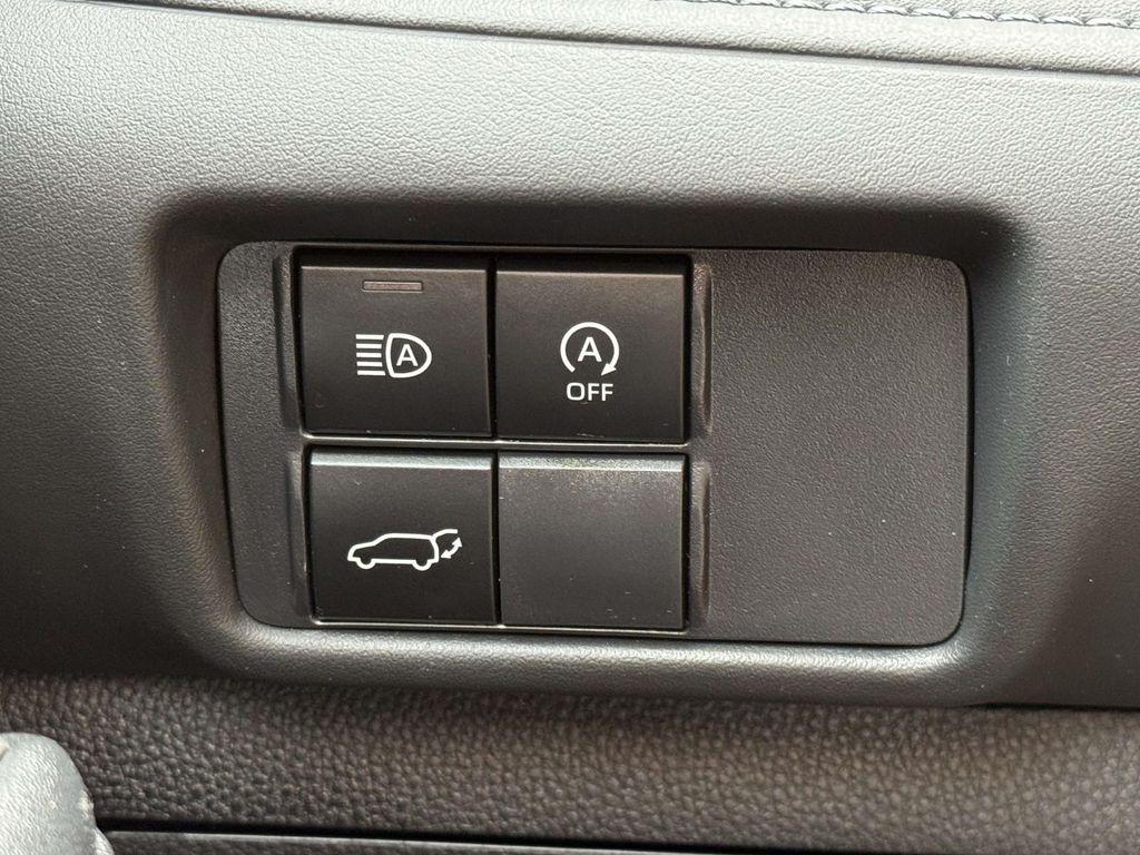 used 2023 Toyota Highlander car, priced at $32,653