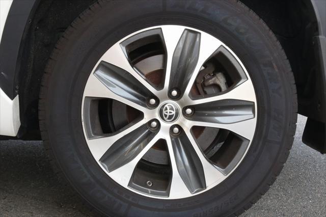 used 2021 Toyota Highlander car, priced at $32,498