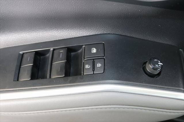 used 2023 Toyota Highlander car
