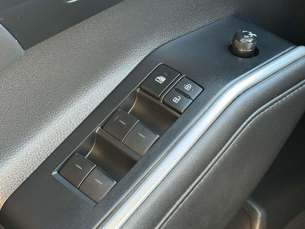 used 2020 Toyota Highlander Hybrid car, priced at $36,388
