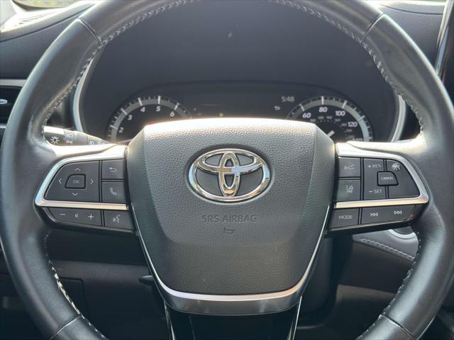 used 2021 Toyota Highlander car, priced at $32,979