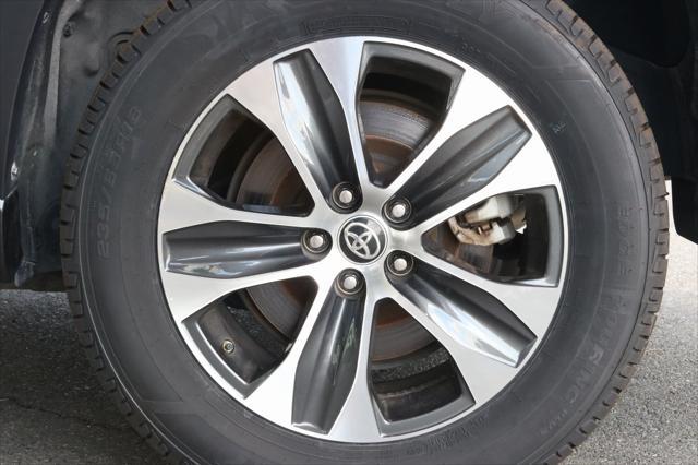 used 2021 Toyota Highlander car, priced at $32,988