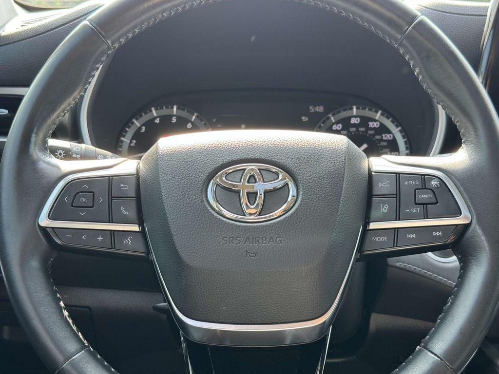 used 2021 Toyota Highlander car, priced at $31,987