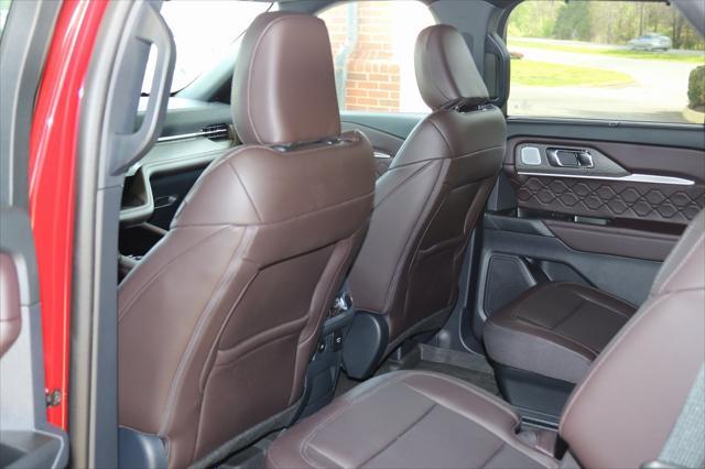 used 2025 Ford Explorer car