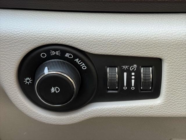 used 2017 Chrysler Pacifica car, priced at $15,988