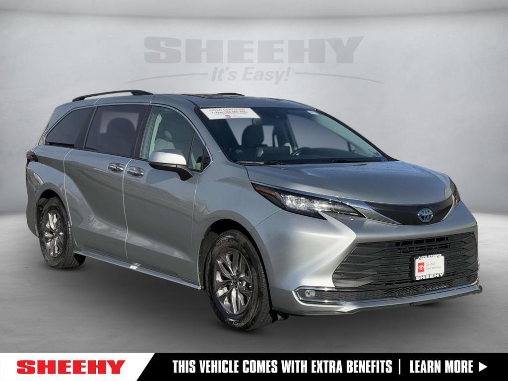 used 2023 Toyota Sienna car, priced at $39,628