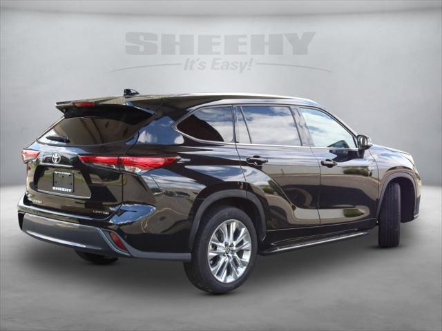 used 2022 Toyota Highlander car, priced at $38,988