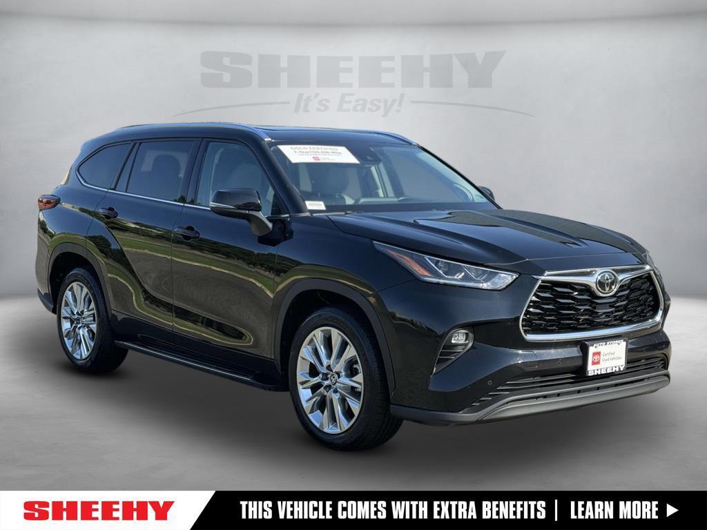 used 2022 Toyota Highlander car, priced at $37,488