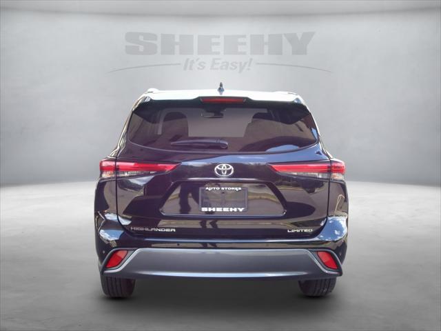 used 2022 Toyota Highlander car, priced at $38,988