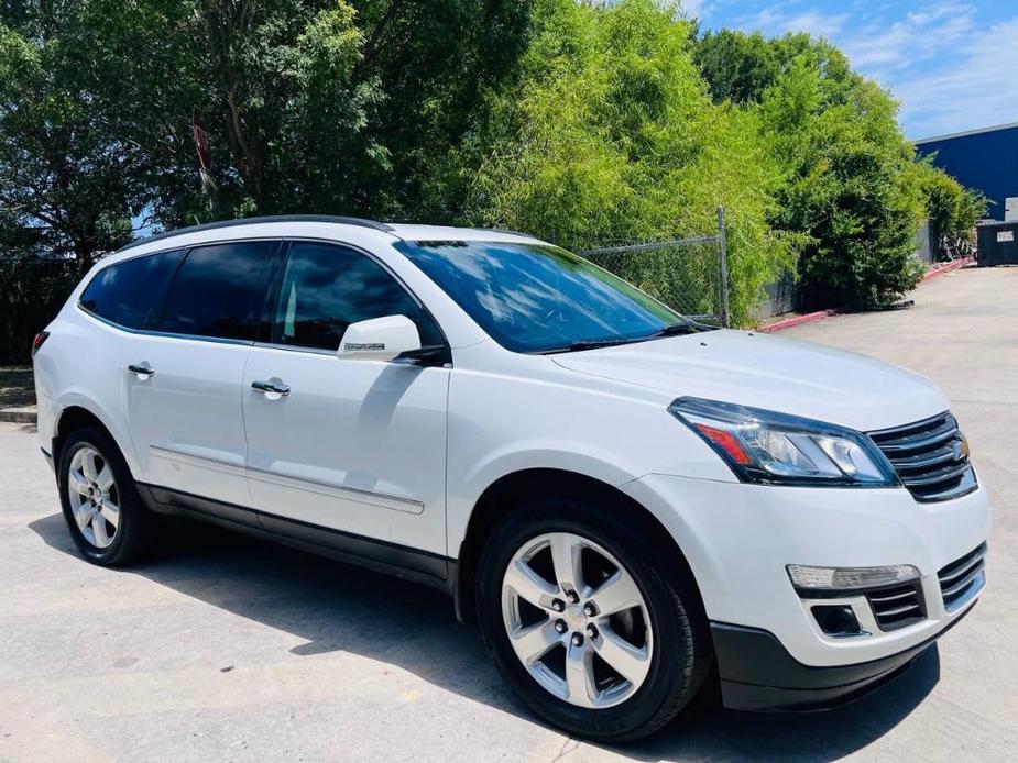 used 2016 Chevrolet Traverse car, priced at $9,999