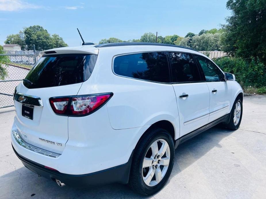 used 2016 Chevrolet Traverse car, priced at $9,999