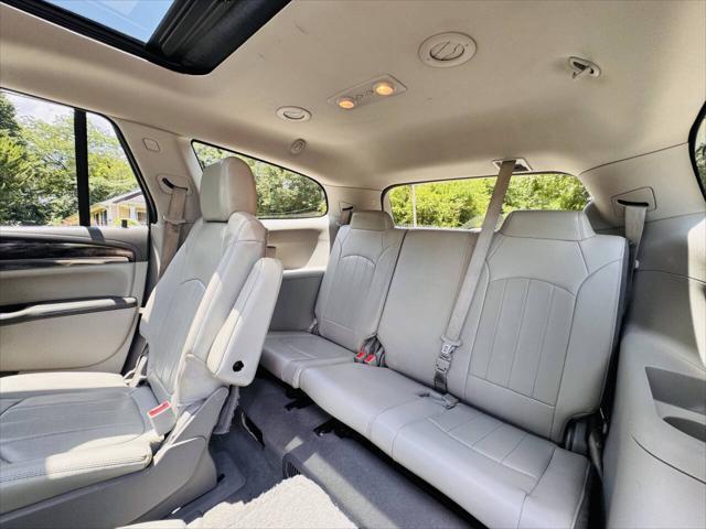 used 2015 Buick Enclave car, priced at $9,999