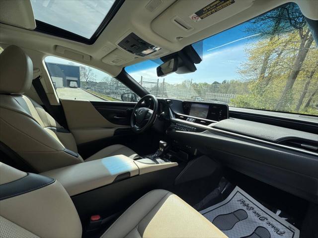 used 2020 Lexus ES 300h car, priced at $29,999