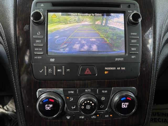 used 2015 Chevrolet Traverse car, priced at $8,500
