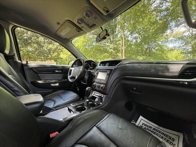 used 2015 Chevrolet Traverse car, priced at $8,500