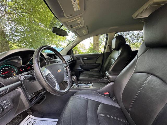 used 2015 Chevrolet Traverse car, priced at $8,500