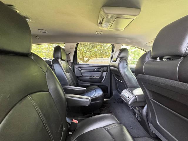 used 2015 Chevrolet Traverse car, priced at $8,500