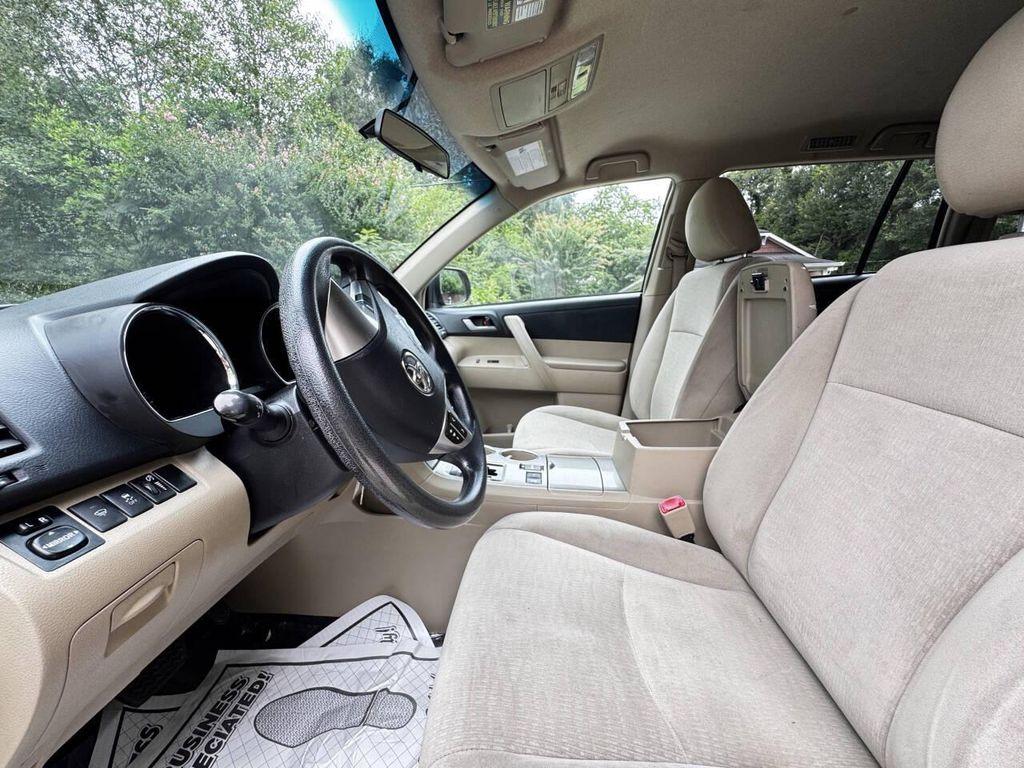 used 2013 Toyota Highlander car, priced at $8,999