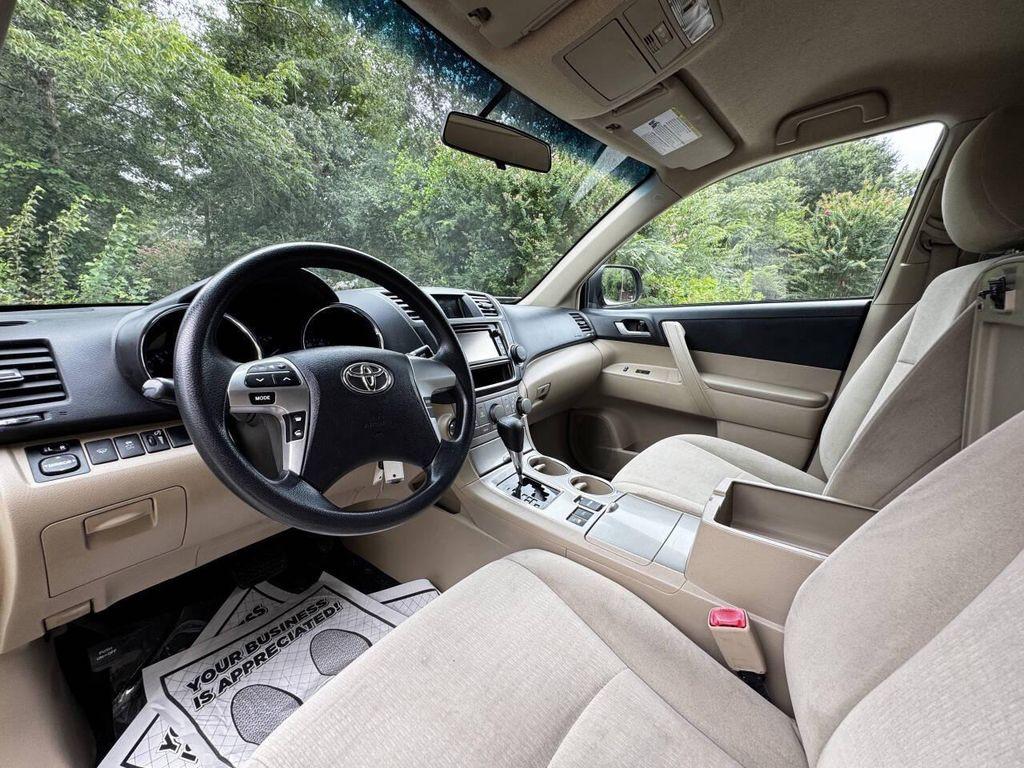 used 2013 Toyota Highlander car, priced at $8,999