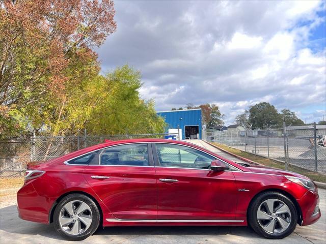 used 2016 Hyundai Sonata Hybrid car, priced at $8,999