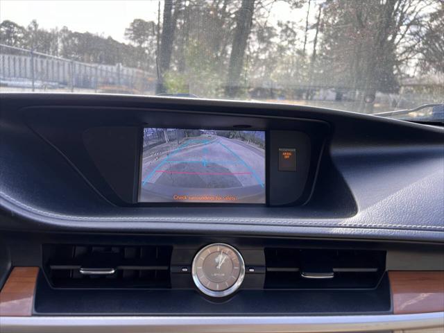 used 2013 Lexus ES 300h car, priced at $14,999