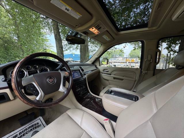 used 2014 Cadillac Escalade ESV car, priced at $8,500