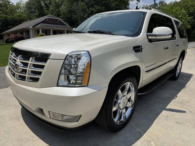 used 2014 Cadillac Escalade ESV car, priced at $8,500
