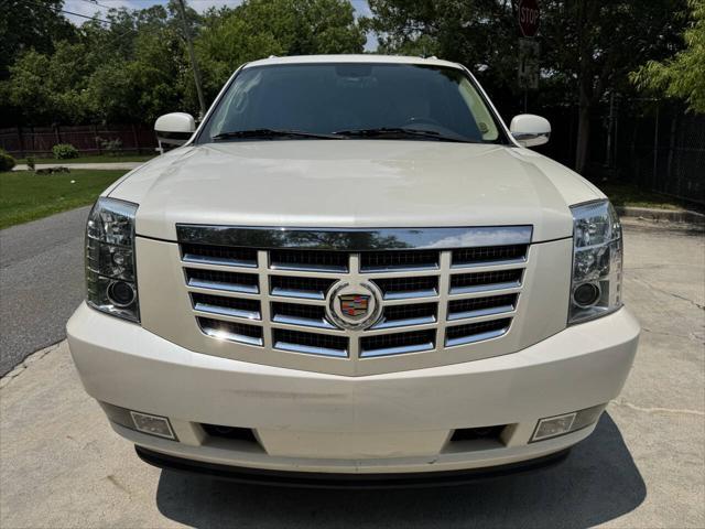 used 2014 Cadillac Escalade ESV car, priced at $8,500