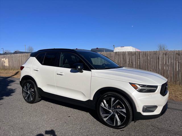 used 2019 Volvo XC40 car, priced at $16,986