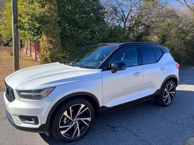 used 2019 Volvo XC40 car, priced at $16,986