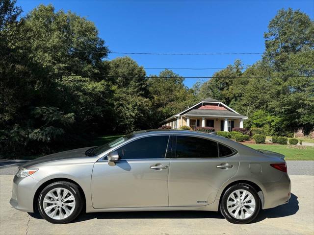 used 2015 Lexus ES 300h car, priced at $9,999