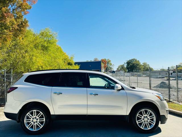 used 2015 Chevrolet Traverse car, priced at $8,500