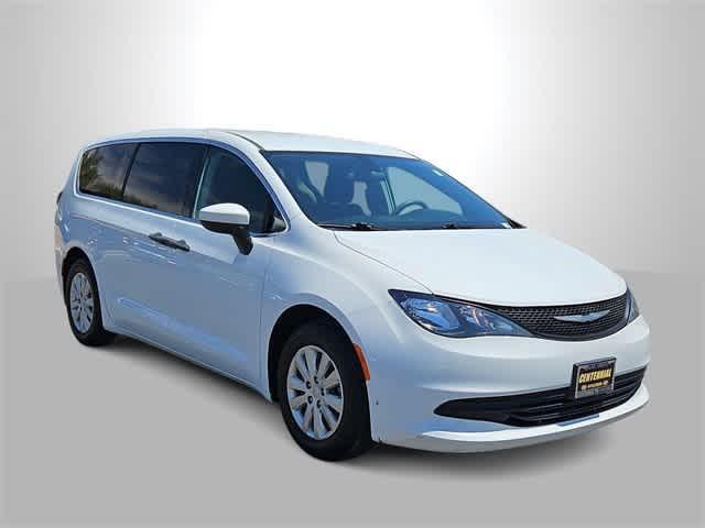 used 2018 Chrysler Pacifica car, priced at $14,500