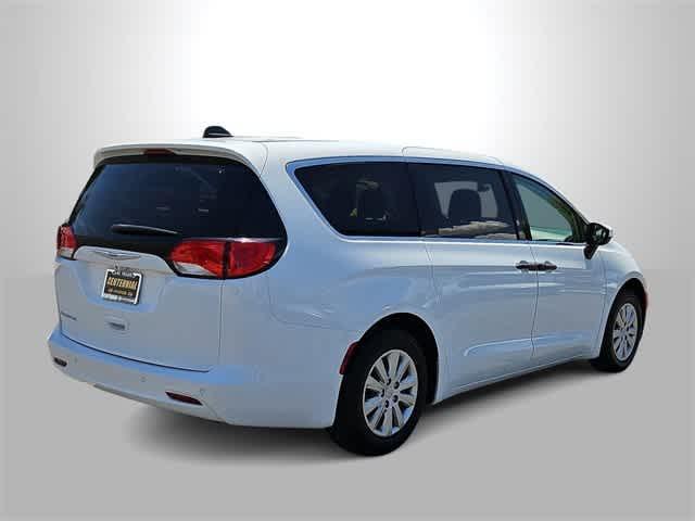 used 2018 Chrysler Pacifica car, priced at $14,500