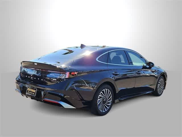 new 2025 Hyundai Sonata Hybrid car, priced at $32,665