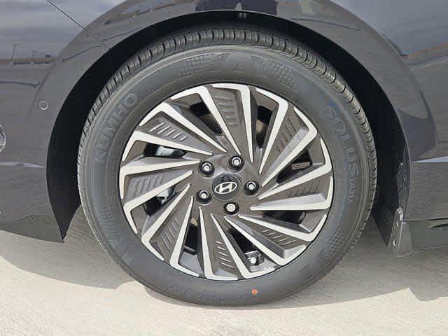 new 2025 Hyundai Sonata Hybrid car, priced at $39,350