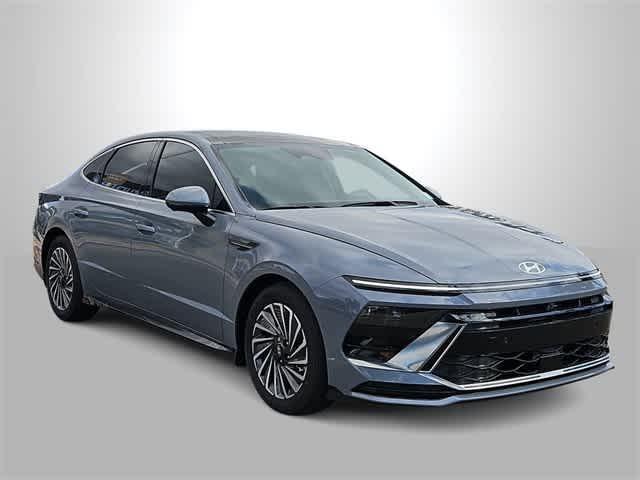 new 2025 Hyundai Sonata Hybrid car, priced at $39,518