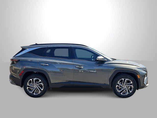 new 2025 Hyundai TUCSON Hybrid car, priced at $42,926