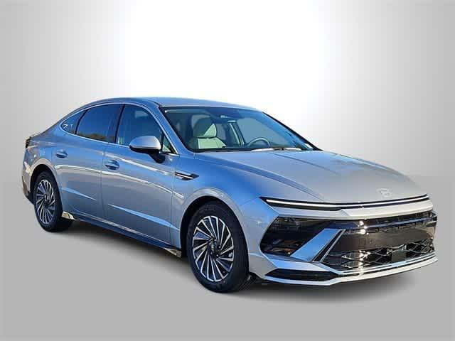 new 2025 Hyundai Sonata Hybrid car, priced at $32,785