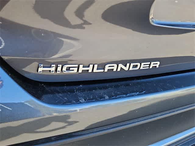 used 2022 Toyota Highlander car, priced at $31,000