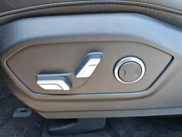 new 2025 Hyundai Santa Fe car, priced at $39,099