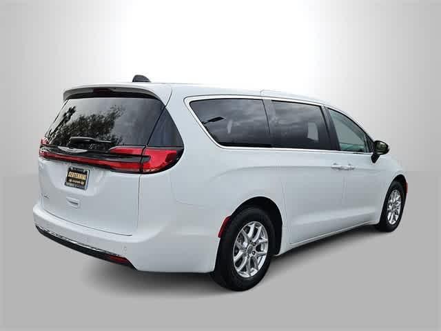 used 2023 Chrysler Pacifica car, priced at $21,500