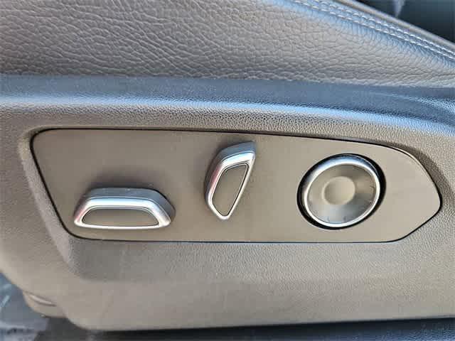 used 2022 GMC Yukon car, priced at $52,000