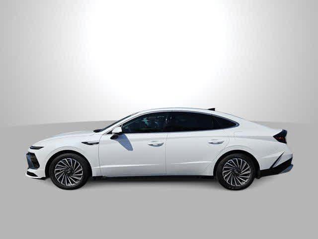 new 2025 Hyundai Sonata Hybrid car, priced at $39,704