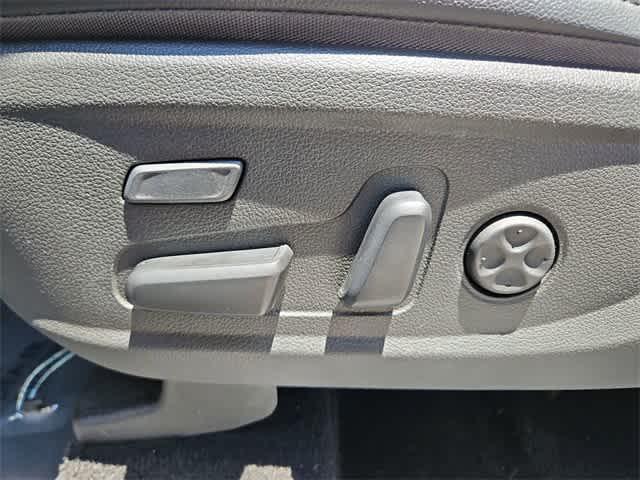 used 2022 Hyundai Santa Fe car, priced at $25,500