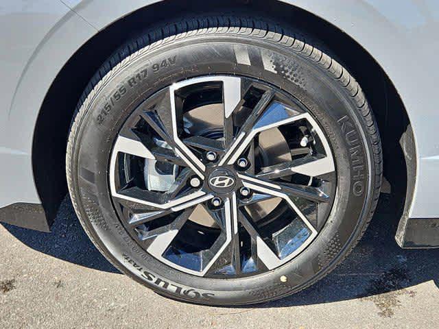 new 2025 Hyundai Sonata car, priced at $29,295