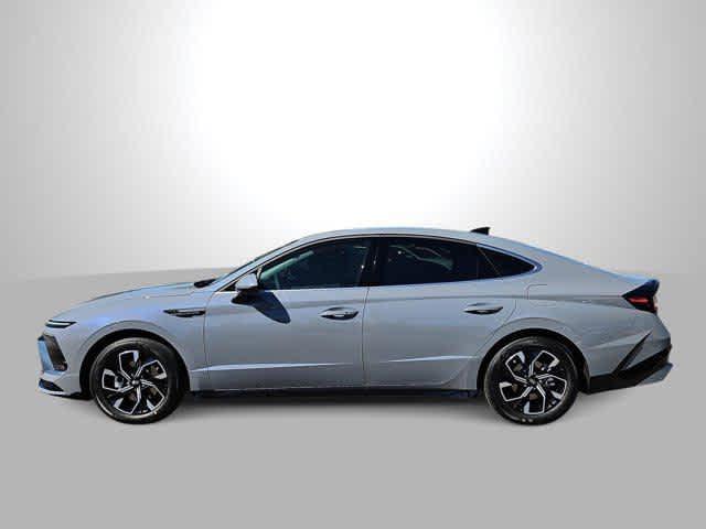 new 2025 Hyundai Sonata car, priced at $29,295